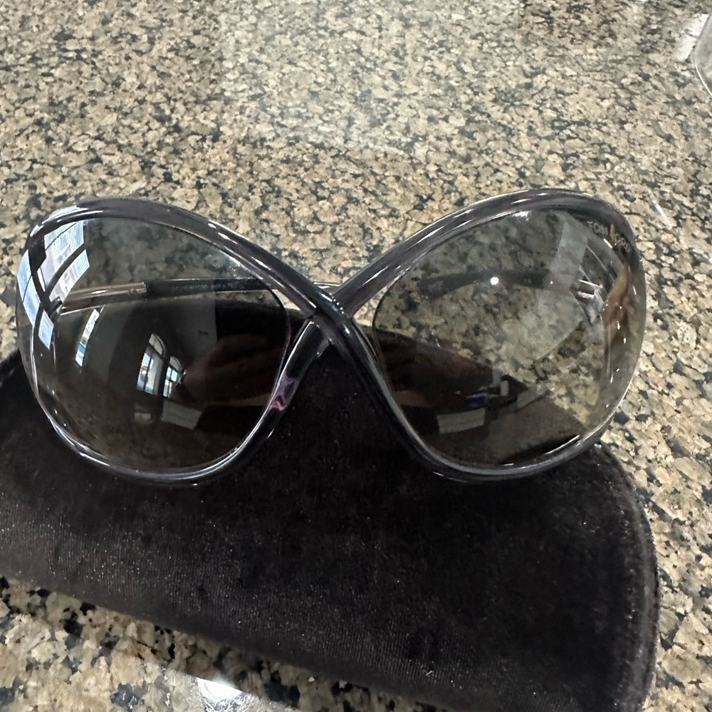 Tom Ford Black Gradient Smoke Women's Sunglasses polarized Model: Whitney, TF9 - Picture 2 of 11